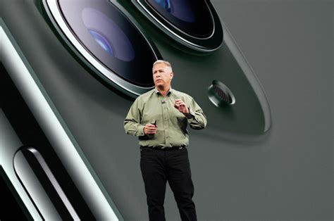 Phil Schiller is ending his long reign as Apple's marketing chief.